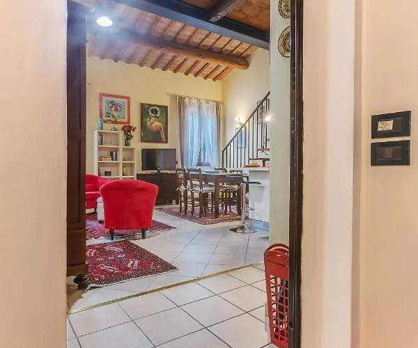 Guesthost - Ariostea Duplex Apartment